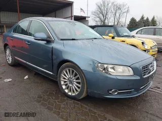 2012 Volvo S80 3.2L with VIN YV1940ASXC1151707, listed as a IAAI auction lot 41674716 with 193,361 mi miles. Bid and sale history available at carsss.com. Image 1.