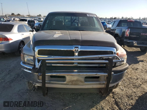 1997 Dodge 1500 with VIN 1B7HF13Z7VJ553781, listed as a Copart auction lot 88131235 with 438,903 mi miles and Salvage Title. Bid and sale history available at DreamBid. Image 5.