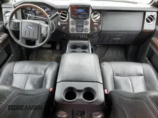 2014 Ford F-250 XL z VIN 1FT7W2BT3EEA20317, wystawiony jako Copart lot #60618925 z przebiegiem 210 432 mil mil oraz Czysty tytuł • Clean title. Historia ofert i sprzedaży dostępna na DreamBid. Obrazek 8.