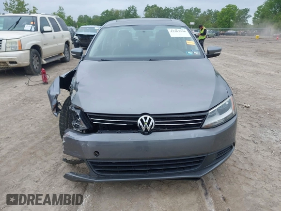 2011 Volkswagen Jetta SE with VIN 3VWDZ7AJ4BM370033, listed as a IAAI auction lot 42367238 with 161,635 mi miles and . Bid and sale history available at DreamBid. Image 12.