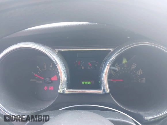 2005 Ford Mustang Deluxe с VIN 1ZVFT80N155168894, выставлен на аукционе IAAI как лот 42331054 с пробегом 194 939 миль миль и . История ставок и продаж доступна на DreamBid. Изображение 7.