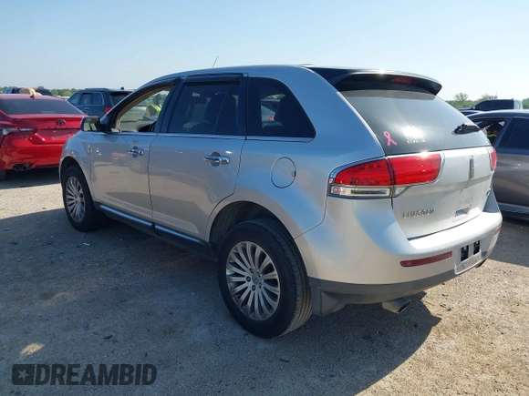 2012 Lincoln MKX with VIN 2LMDJ6JK3CBL08185, listed as a IAAI auction lot 42079548 with 321,452 mi miles and . Bid and sale history available at DreamBid. Image 3.