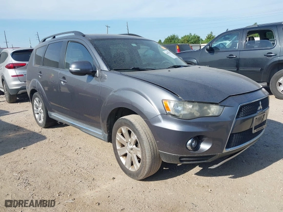 2011 Mitsubishi Outlander SE with VIN JA4AS3AWXBU022418, listed as a IAAI auction lot 40025021 with 188,695 mi miles. Bid and sale history available at carsss.com. Image 1.