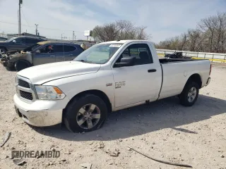 2019 Ram 1500 Tradesman z VIN 3C6JR6DT7KG532305, wystawiony jako Copart lot #50749385 z przebiegiem 72 417 mil mil oraz Szkoda całkowita • Salvage title. Historia ofert i sprzedaży dostępna na DreamBid. Obrazek 1.