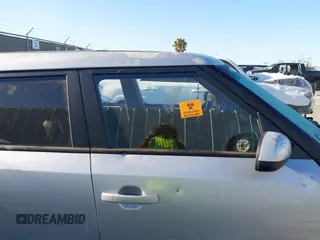2014 Kia Soul with VIN KNDJN2A23E7723499, listed as a IAAI auction lot 40125847 with 1 mi miles. Bid and sale history available at carsss.com. Image 5.