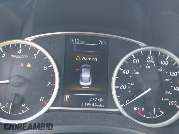2018 Nissan Sentra SR with VIN 3N1AB7AP9JY267618, listed as a IAAI auction lot 41500867 with 119,544 mi miles and . Bid and sale history available at DreamBid. Image 7.