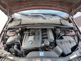 2008 BMW 3 Series 328i z VIN WBAWV13578P118345, wystawiony jako Copart lot #52437355 z przebiegiem 151 398 mil mil oraz Czysty tytuł • Clean title. Historia ofert i sprzedaży dostępna na DreamBid. Obrazek 11.