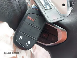 2025 Jeep Compass Latitude with VIN 3C4NJDBN1ST518028, listed as a IAAI auction lot 41096283 with 1,402 mi miles and . Bid and sale history available at DreamBid. Image 11.