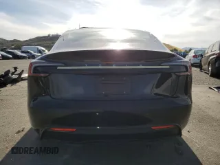 2025 Tesla Model 3 Long Range z VIN 5YJ3E1EA9SF924138, wystawiony jako Copart lot #48324125 z przebiegiem 2 445 mil mil oraz Szkoda całkowita • Salvage title. Historia ofert i sprzedaży dostępna na DreamBid. Obrazek 6.