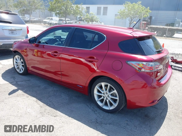 2011 Lexus CT 200h z VIN JTHKD5BH6B2021857, wystawiony jako IAAI lot #42047488 z przebiegiem 99 887 mil mil oraz . Historia ofert i sprzedaży dostępna na DreamBid. Obrazek 3.
