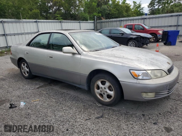 1998 Lexus ES 300 z VIN JT8BF28G5W5036541, wystawiony jako Copart lot #58098805 z przebiegiem Nie podano mil oraz Czysty tytuł • Clean title. Historia ofert i sprzedaży dostępna na DreamBid. Obrazek 4.