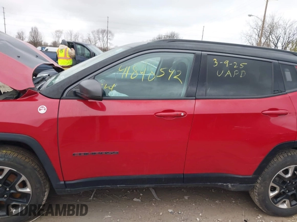 2018 Jeep Compass Trailhawk with VIN 3C4NJDDB2JT441865, listed as a IAAI auction lot 41848542 with 109,696 mi miles and . Bid and sale history available at carsss.com. Image 14.