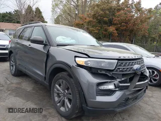 2021 Ford Explorer XLT with VIN 1FMSK8DH1MGB57403, listed as a IAAI auction lot 41934932 with 33,649 mi miles. Bid and sale history available at carsss.com. Image 1.