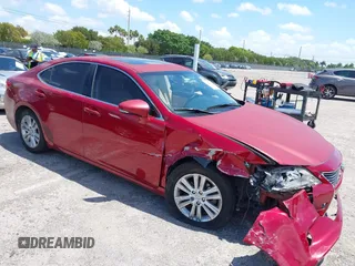 2015 Lexus ES 330 z VIN JTHBK1GG1F2199485, wystawiony jako IAAI lot #42153932 z przebiegiem 129 147 mil mil oraz . Historia ofert i sprzedaży dostępna na DreamBid. Obrazek 1.