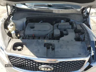 2017 Kia Sorento LX z VIN 5XYPGDA3XHG236574, wystawiony jako Copart lot #56359835 z przebiegiem 105 297 mil mil oraz Szkoda całkowita • Salvage title. Historia ofert i sprzedaży dostępna na DreamBid. Obrazek 12.