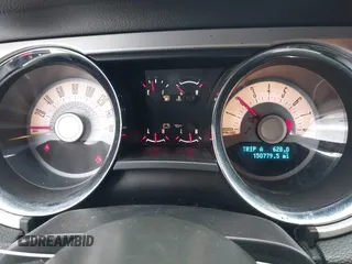 2012 Ford Mustang Premium z VIN 1ZVBP8AM2C5205750, wystawiony jako IAAI lot #42553306 z przebiegiem Nie podano mil oraz . Historia ofert i sprzedaży dostępna na DreamBid. Obrazek 7.