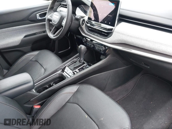 2023 Jeep Compass Latitude Lux with VIN 3C4NJDFN7PT528791, listed as a IAAI auction lot 42344745 with 30,066 mi miles and . Bid and sale history available at DreamBid. Image 5.