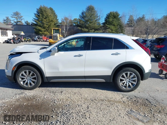 2022 Cadillac XT4 AWD Premium Luxury with VIN 1GYFZDR41NF105299, listed as a IAAI auction lot 41257154 with 34,904 mi miles and . Bid and sale history available at carsss.com. Image 14.