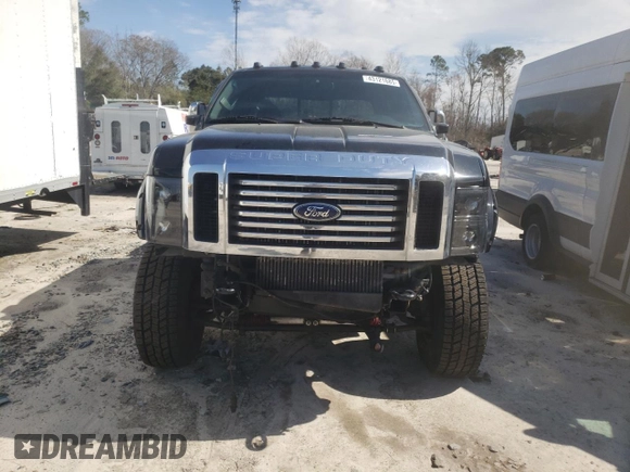 2010 Ford F-350 XL with VIN 1FTWW3BR8AEB39898, listed as a Copart auction lot 43121685 with 249,799 mi miles and Salvage title. Bid and sale history available at DreamBid. Image 5.