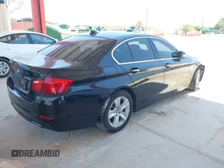 2012 BMW 5 Series 528i z VIN WBAXG5C56CDW24247, wystawiony jako IAAI lot #42285403 z przebiegiem 149 819 mil mil oraz . Historia ofert i sprzedaży dostępna na DreamBid. Obrazek 4.