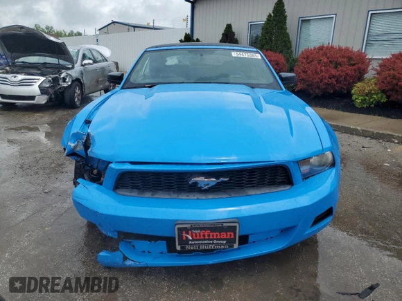 2010 Ford Mustang V6 z VIN 1ZVBP8EN1A5167198, wystawiony jako Copart lot #54475385 z przebiegiem 116 344 mil mil oraz Nie do naprawy • Non repairable. Historia ofert i sprzedaży dostępna na DreamBid. Obrazek 5.