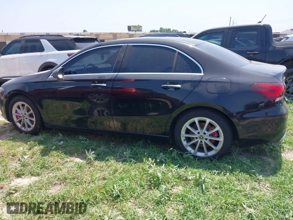 2019 Mercedes-Benz A 220 с VIN WDD3G4EB2KW002509, выставлен на аукционе IAAI как лот 41923586 с пробегом Не указан миль и . История ставок и продаж доступна на DreamBid. Изображение 14.