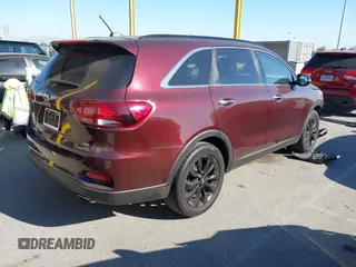 2019 Kia Sorento LX V6 with VIN 5XYPG4A53KG594088, listed as a IAAI auction lot 41249727 with 32,631 mi miles. Bid and sale history available at carsss.com. Image 4.