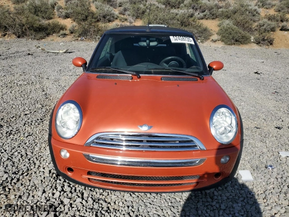 2005 MINI Cooper Convertible with VIN WMWRF33485TG10403, listed as a Copart auction lot 52459735 with 118,445 mi miles and Clean Title. Bid and sale history available at carsss.com. Image 5.