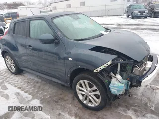 2014 Nissan Juke S with VIN JN8AF5MVXET358075, listed as a IAAI auction lot 41555484 with 122,862 mi miles. Bid and sale history available at carsss.com. Image 1.