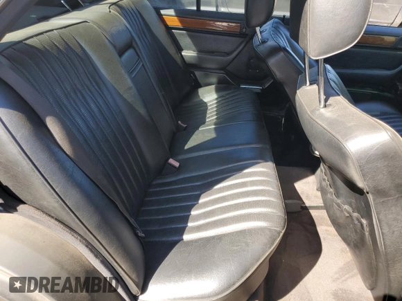 1992 Mercedes-Benz 300 with VIN WDBEA26E2NB668491, listed as a Copart auction lot 49306465 with 272,343 mi miles and Salvage Title. Bid and sale history available at DreamBid. Image 10.