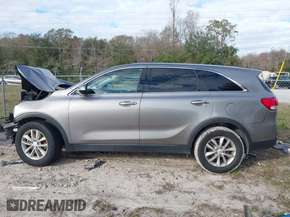 2018 Kia Sorento LX with VIN 5XYPG4A39JG385841, listed as a IAAI auction lot 41420471 with 1 mi miles. Bid and sale history available at carsss.com. Image 14.