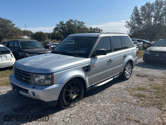2008 Land Rover Range Rover Sport HSE z VIN SALSK25428A171759, wystawiony jako Copart lot #88988175 z przebiegiem 169 102 mil mil oraz Czysty tytuł • Clean title. Historia ofert i sprzedaży dostępna na DreamBid. Obrazek 2.