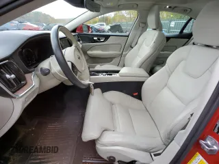 2019 Volvo S60 Inscription with VIN 7JRA22TL2KG013795, listed as a Copart auction lot 72384163 with 47,057 mi miles. Bid and sale history available at carsss.com. Image 7.