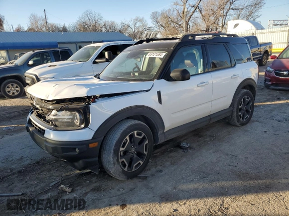 2022 Ford Bronco Sport Outer Banks z VIN 3FMCR9C6XNRD66333, wystawiony jako Copart lot #83121584 z przebiegiem 43 994 mil mil oraz Szkoda całkowita • Salvage title. Historia ofert i sprzedaży dostępna na DreamBid. Obrazek 1.