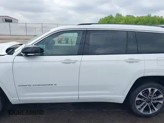 2021 Jeep Grand Cherokee Overland z VIN 1C4RJKDG9M8123357, wystawiony jako IAAI lot #42154973 z przebiegiem 46 774 mil mil oraz . Historia ofert i sprzedaży dostępna na DreamBid. Obrazek 15.
