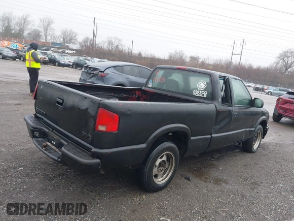 2002 GMC Sonoma SL Fleet with VIN 1GTCS19W128236519, listed as a IAAI auction lot 41577075 with 1 mi miles. Bid and sale history available at carsss.com. Image 4.