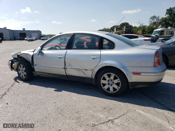 2005 Volkswagen Passat Sedan GLS with VIN WVWAD63B15P025609, listed as a Copart auction lot 69685554 with 160,474 mi miles and Salvage Title. Bid and sale history available at carsss.com. Image 2.