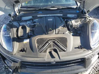 2022 Porsche Macan Turbo with VIN WP1AF2A58NLB32002, listed as a Copart auction lot 81037424 with 16,264 mi miles and Salvage title. Bid and sale history available at DreamBid. Image 12.