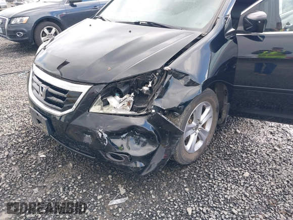 2008 Honda Odyssey Touring with VIN 5FNRL38988B116806, listed as a IAAI auction lot 41920934 with 181,841 mi miles and . Bid and sale history available at DreamBid. Image 6.