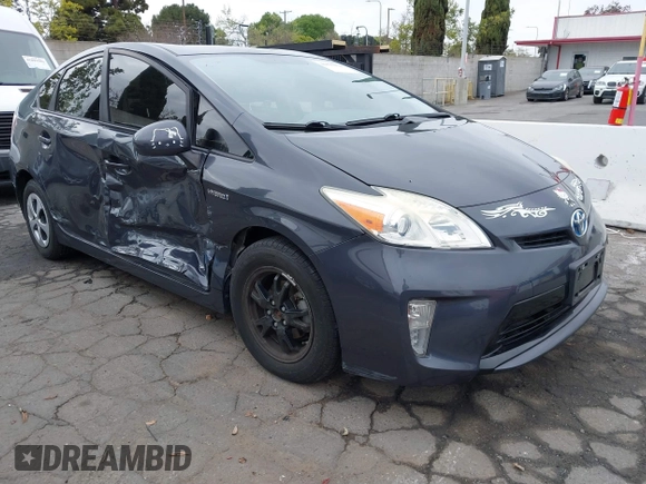 2015 Toyota Prius Four with VIN JTDKN3DU8F0476353, listed as a IAAI auction lot 41892264 with 42,111 mi miles and . Bid and sale history available at DreamBid. Image 1.