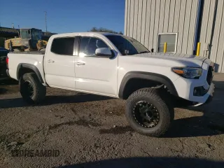 2017 Toyota Tacoma SR5 with VIN 3TMAZ5CNXHM032008, listed as a Copart auction lot 84200154 with 84,337 mi miles and Salvage Title. Bid and sale history available at carsss.com. Image 4.