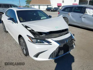 2021 Lexus ES with VIN 58ACZ1B14MU085278, listed as a IAAI auction lot 41813611 with 40,011 mi miles. Bid and sale history available at carsss.com. Image 20.