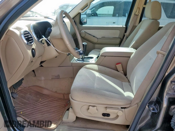 2008 Ford Explorer XLT z VIN 1FMEU63E78UB06868, wystawiony jako Copart lot #57760985 z przebiegiem 187 479 mil mil oraz Szkoda całkowita • Salvage title. Historia ofert i sprzedaży dostępna na DreamBid. Obrazek 7.