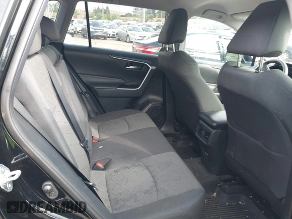 2021 Toyota RAV4 XLE with VIN 2T3P1RFV5MW228015, listed as a IAAI auction lot 42613804 with 28,028 mi miles and . Bid and sale history available at DreamBid. Image 8.