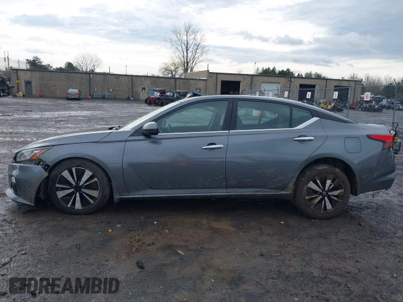 2019 Nissan Altima 2.5 SV with VIN 1N4BL4DV5KC168351, listed as a IAAI auction lot 41942156 with 82,095 mi miles. Bid and sale history available at carsss.com. Image 15.