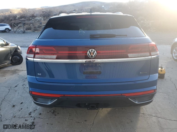 2025 Volkswagen Atlas Cross Sport 2.0T SE w/Technology with VIN 1V2HE2CA6SC200594, listed as a Copart auction lot 44392745 with 4,144 mi miles and Clean Title. Bid and sale history available at carsss.com. Image 6.
