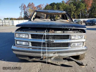1998 Chevrolet Tahoe with VIN 1GNEK13R2WJ346738, listed as a Copart auction lot 82112764 with 135,422 mi miles and Salvage Title. Bid and sale history available at carsss.com. Image 5.
