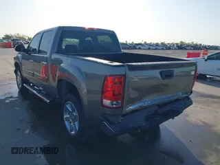2013 GMC Sierra 1500 SLE z VIN 3GTP1VE08DG322257, wystawiony jako IAAI lot #42021251 z przebiegiem 213 501 mil mil oraz . Historia ofert i sprzedaży dostępna na DreamBid. Obrazek 3.