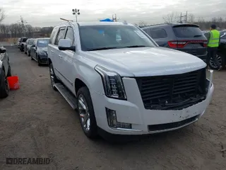 2017 Cadillac Escalade Platinum with VIN 1GYS4DKJ7HR277904, listed as a IAAI auction lot 41757014 with 109,177 mi miles. Bid and sale history available at carsss.com. Image 1.