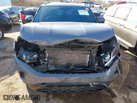2021 Volkswagen Atlas SEL Premium with VIN 1V2TE2CAXMC215550, listed as a IAAI auction lot 41579665 with 55,264 mi miles and . Bid and sale history available at DreamBid. Image 6.